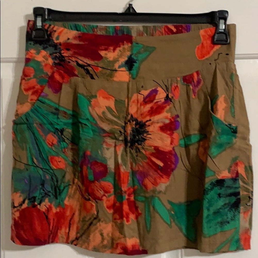Women’s skirt